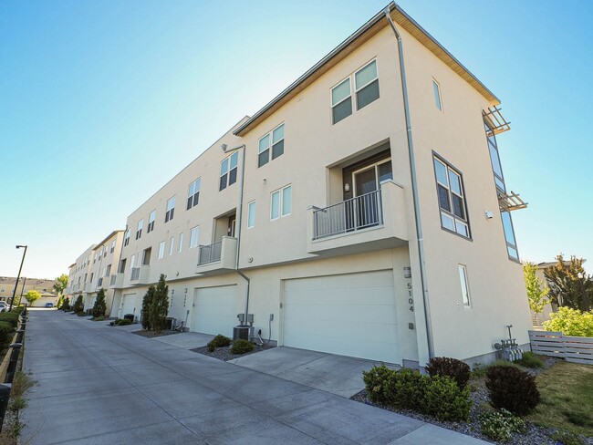 Photo - 3 Bedroom, 2.5 Bathroom in South Jordan