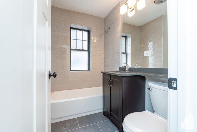 Photo - 1 bedroom in Evanston IL 60202 Unit D3