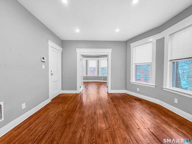 Photo - 248 Nicoll St Unit 3