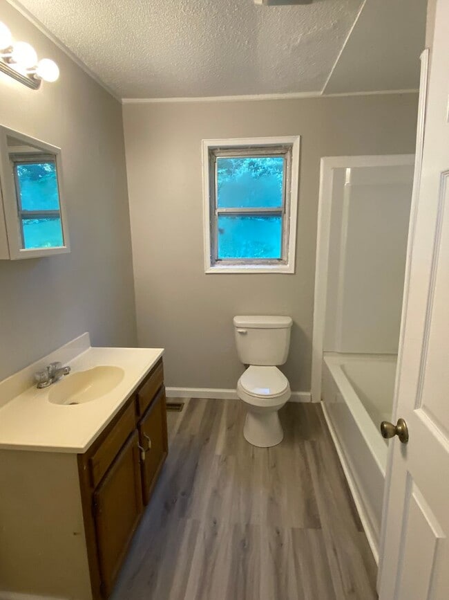 Photo - 3 Bedroom 1 Bathroom House