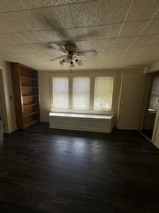 Photo - 1711 W Oak St Unit 1711