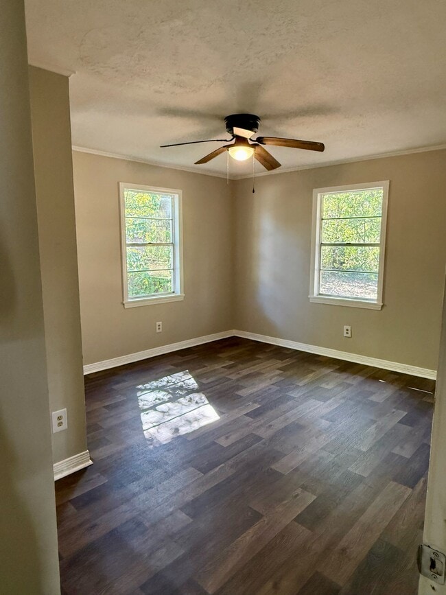 Photo - 207 Lakeview Dr