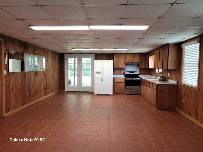 Photo - 652 Ralph Rahn Rd