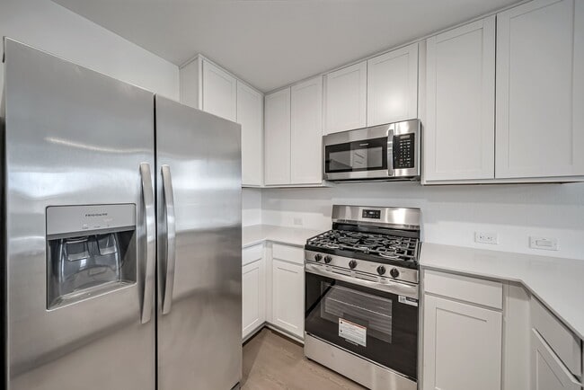 Building Photo - 25625 Rose Creek Dr