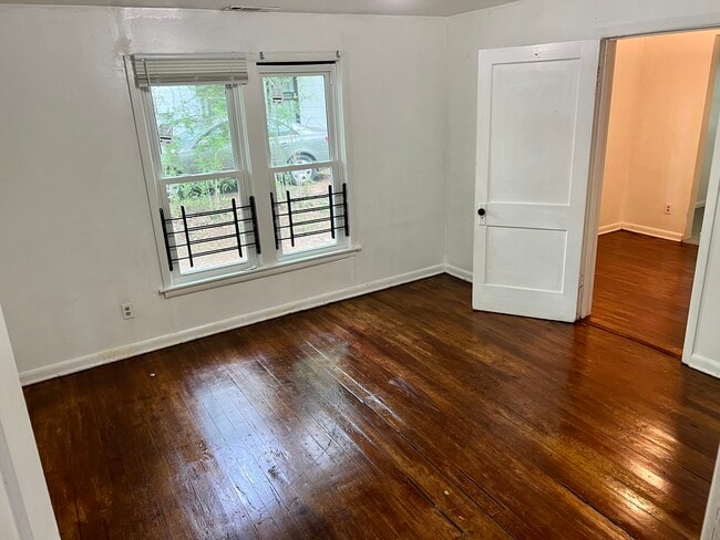 Dormitorio 1 - 3570 Allandale Ln