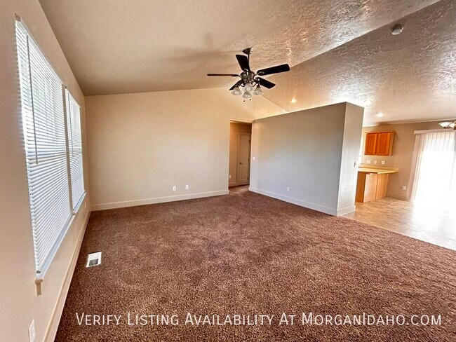 Photo - 2-car garage in convenient location w/ pat...