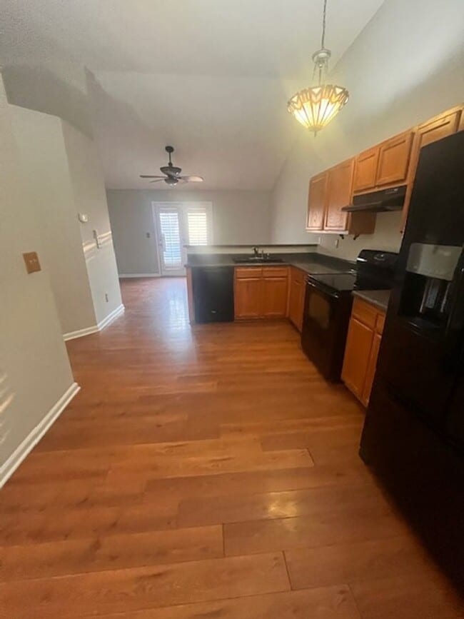 Photo - 400 Platt Dr