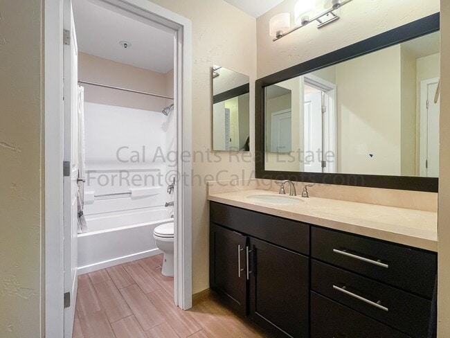 Photo - 6400 Christie Ave