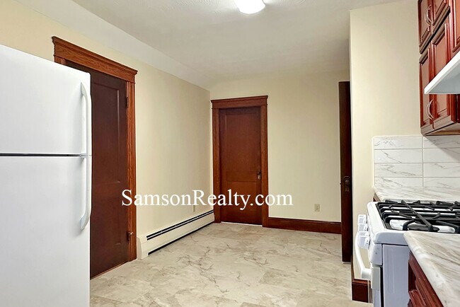 Photo - 610 Pawtucket Ave Unit 3