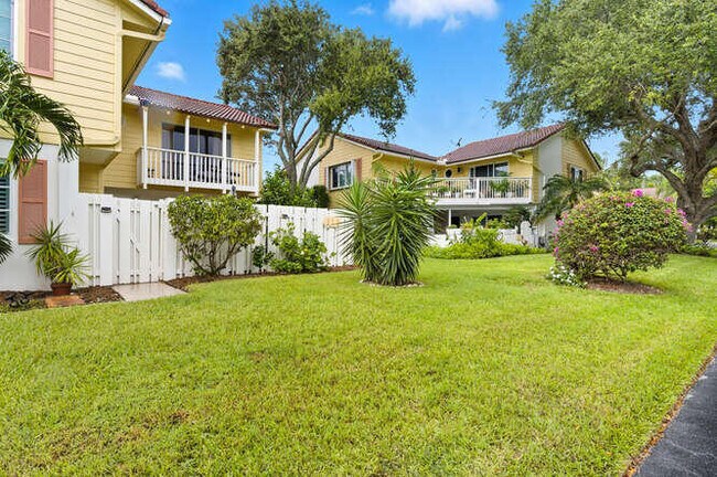 Photo - 111 Seabreeze Cir