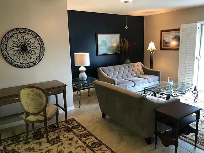 Photo - 2601 Bellefontaine St Condo Unit C310