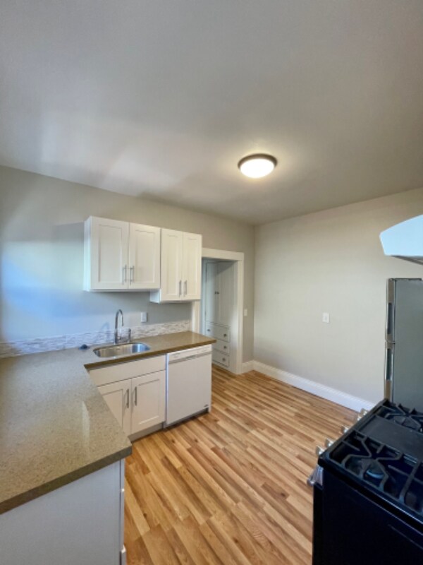 Photo - 210 Frisbie St Unidad D