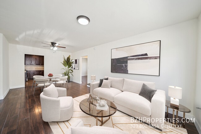 Building Photo - 5384 Romaine St Unit 2