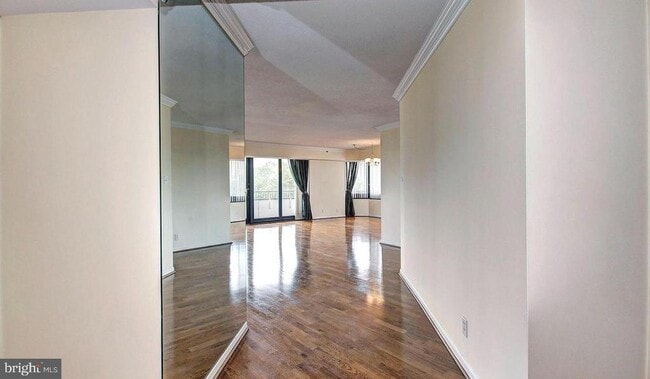 Photo - 1200 Crystal Dr Unit 313