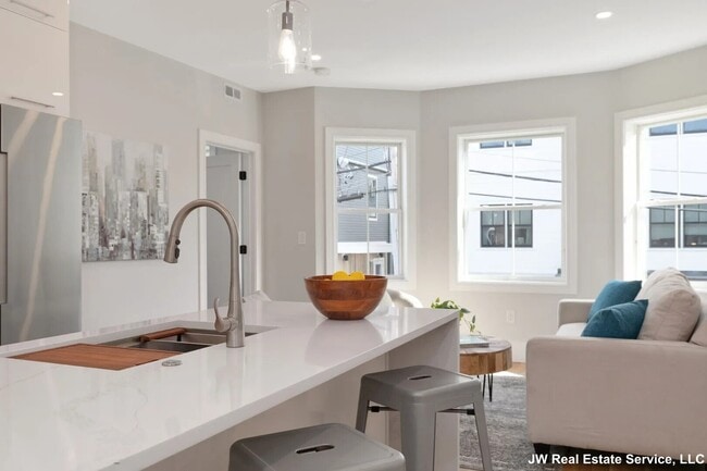 Photo - 23 Berkshire St Unit 2