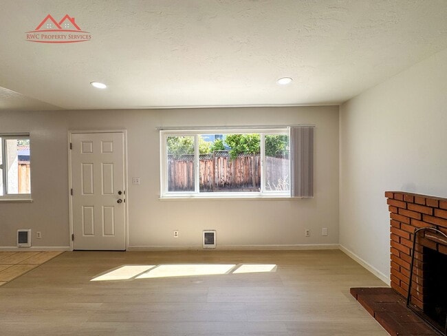 Photo - 1578 Albatross Dr Unit #3