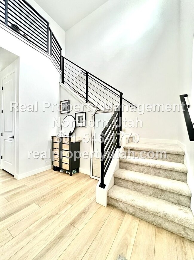 Photo - Stunning 4 Bedroom 2.5 Bath Home in Syracuse