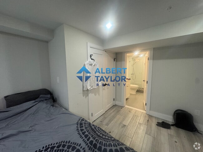 Building Photo - 79 Linden St Unit 1 Rental