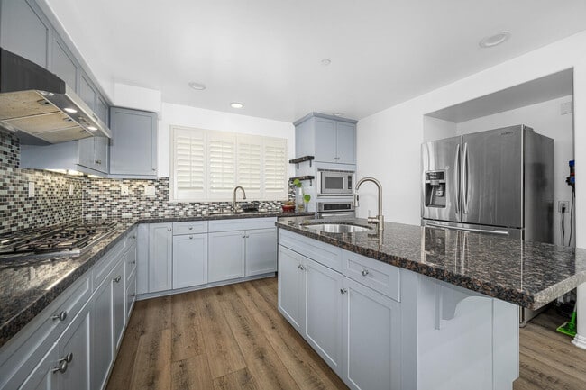 Photo - 7403 S Sepulveda Blvd