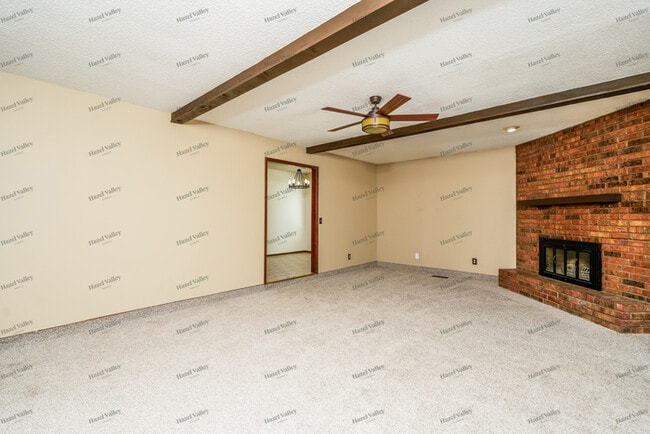 Photo - 206 E 23rd St