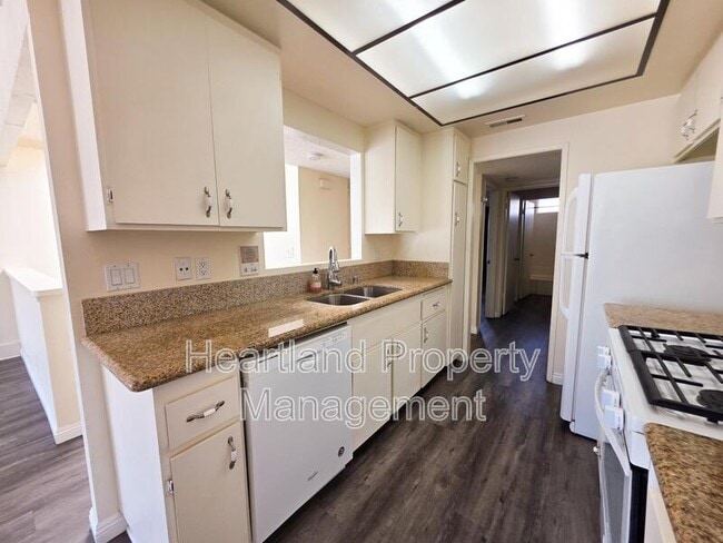 Photo - 2135 E Valley Pkwy Unit #75