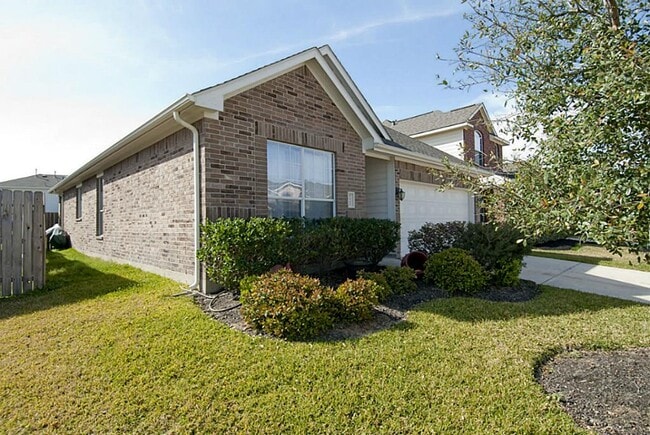 Photo - 6450 Applewood Forest Dr