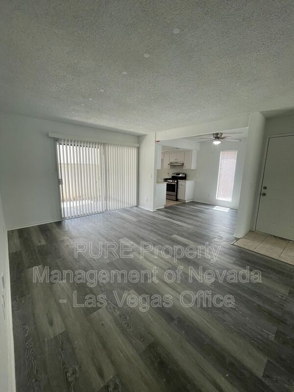 Building Photo - 1405 E Vegas Valley Dr Unit #263 BLDG 25 Rental