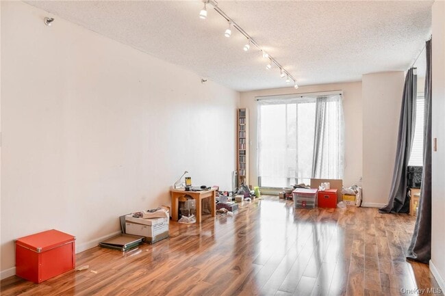 Photo - 10 Stewart Pl Unit 5AW