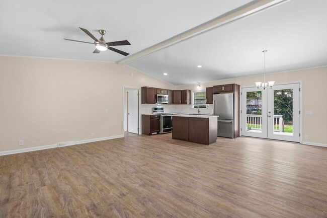 Photo - 118 Hope Ln