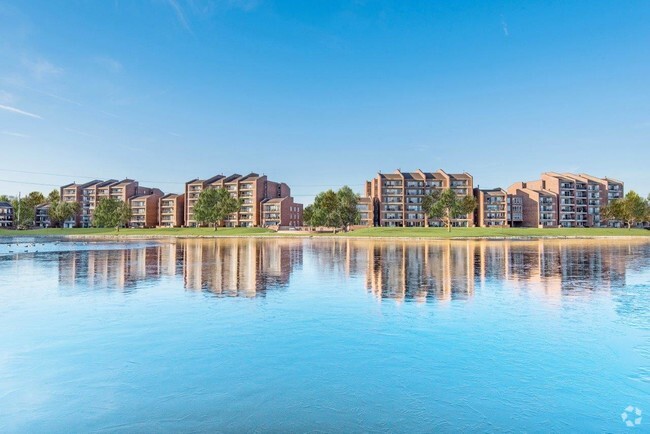 Building Photo - Regency Lakeside Apartment Homes