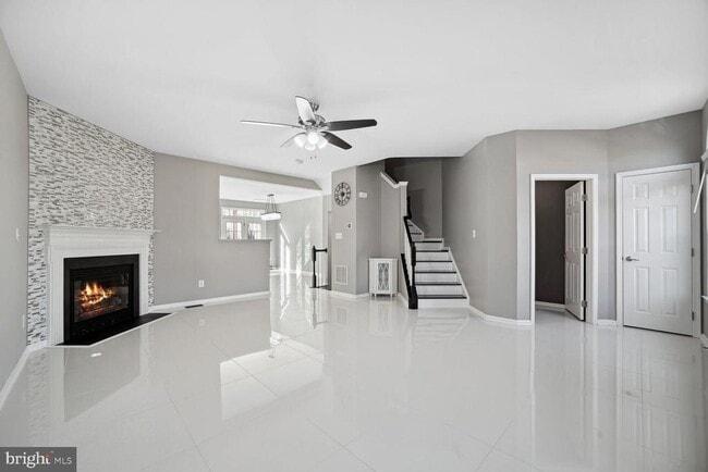 Photo - 2289 Merseyside Dr