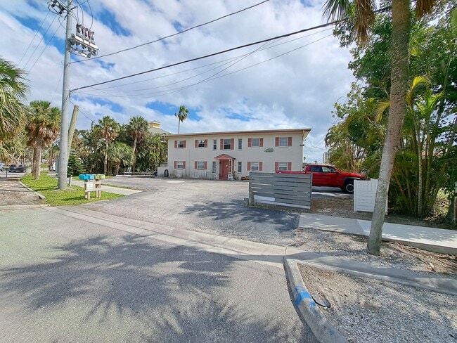 Building Photo - 35 44th Ave