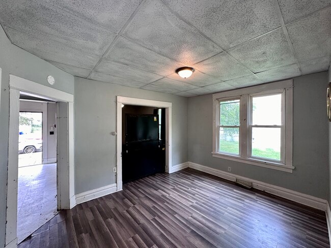 Building Photo - 512 Electric St Rental