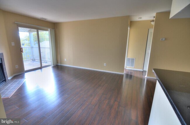 Photo - 1793 Jonathan Way Unit 1793-L