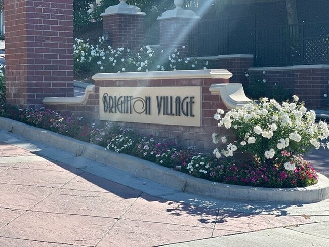 Building Photo - 3 bedroom/2.5 Bath Northbridge Home