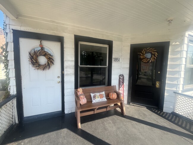 Photo - 1851 W 58th St Unidad LOWER