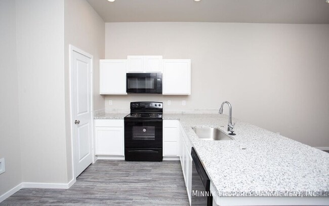 2110 N. Ave. L-B