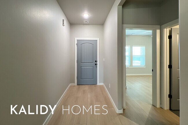 Photo - 12512 SW 12th St