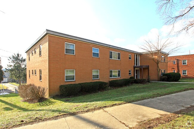 Photo - 200-204 Solon Rd Apartments
