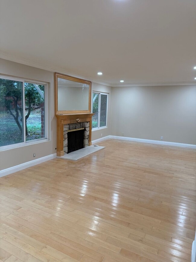 Photo - Large pool home with lots of space and gue...