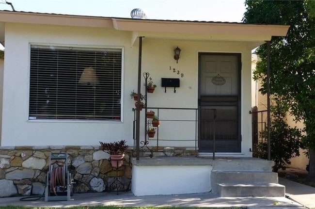 Building Photo - 480 W Ofarrell St