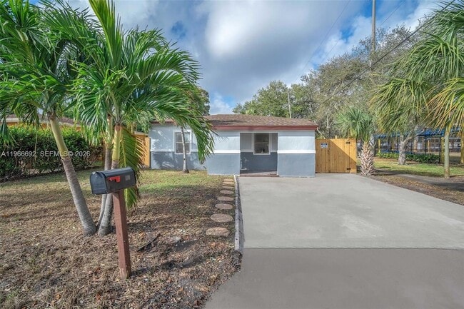 Photo - 841 NW 15th Terrace