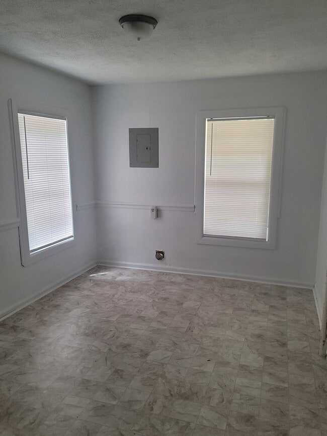 Photo - 506 E Spring St