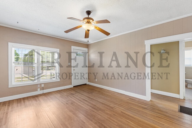 Photo - 5433 E Murdock St