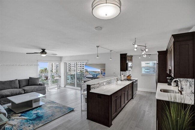 Photo - 1160 Hillsboro Mile Unidad 701 Rental