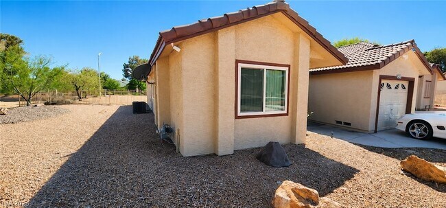 5213 Orchard Hills Ave Unit 1
