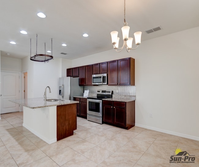 Photo - 1657 Pham Dr