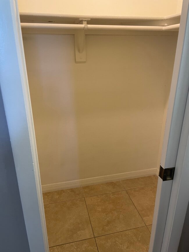 Building Photo - 113 SW 44th St Rental