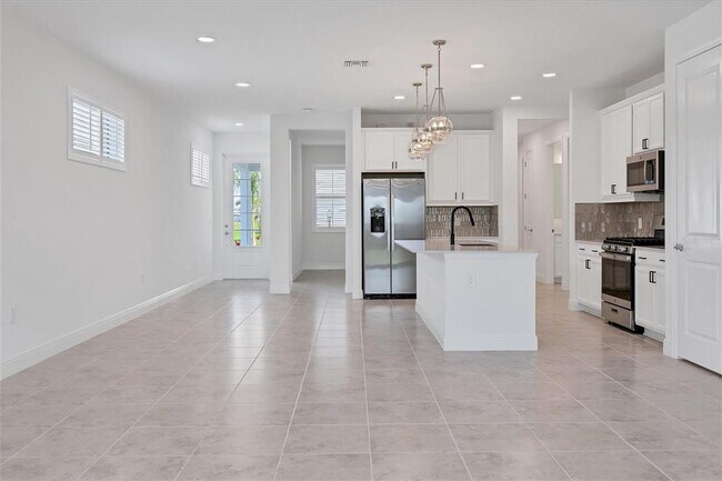 Photo - 8177 Sternway Rd