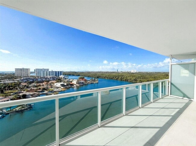 Building Photo - 400 Sunny Isles Blvd Unit 1621